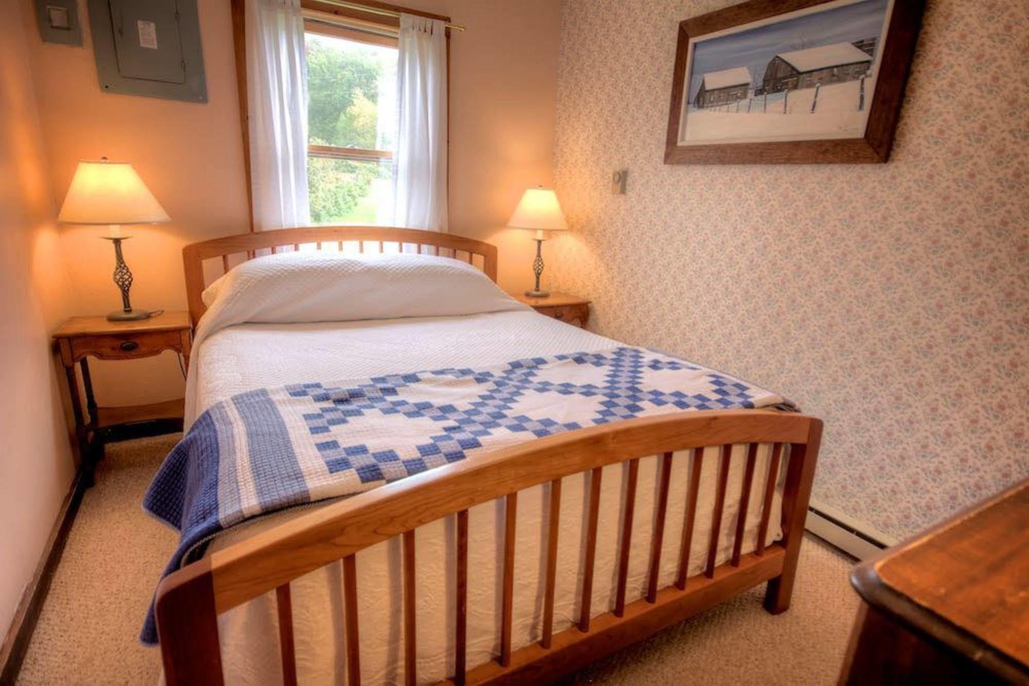 Blueberry Hill Inn Brandon Bagian luar foto